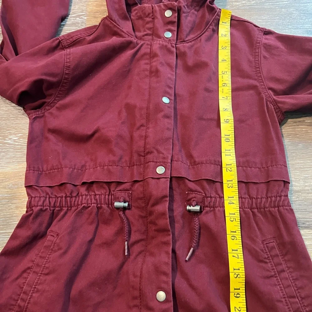 Old Navy Girls Military Field Jacket in Maroon SZ XL (14) Color is Wine stain